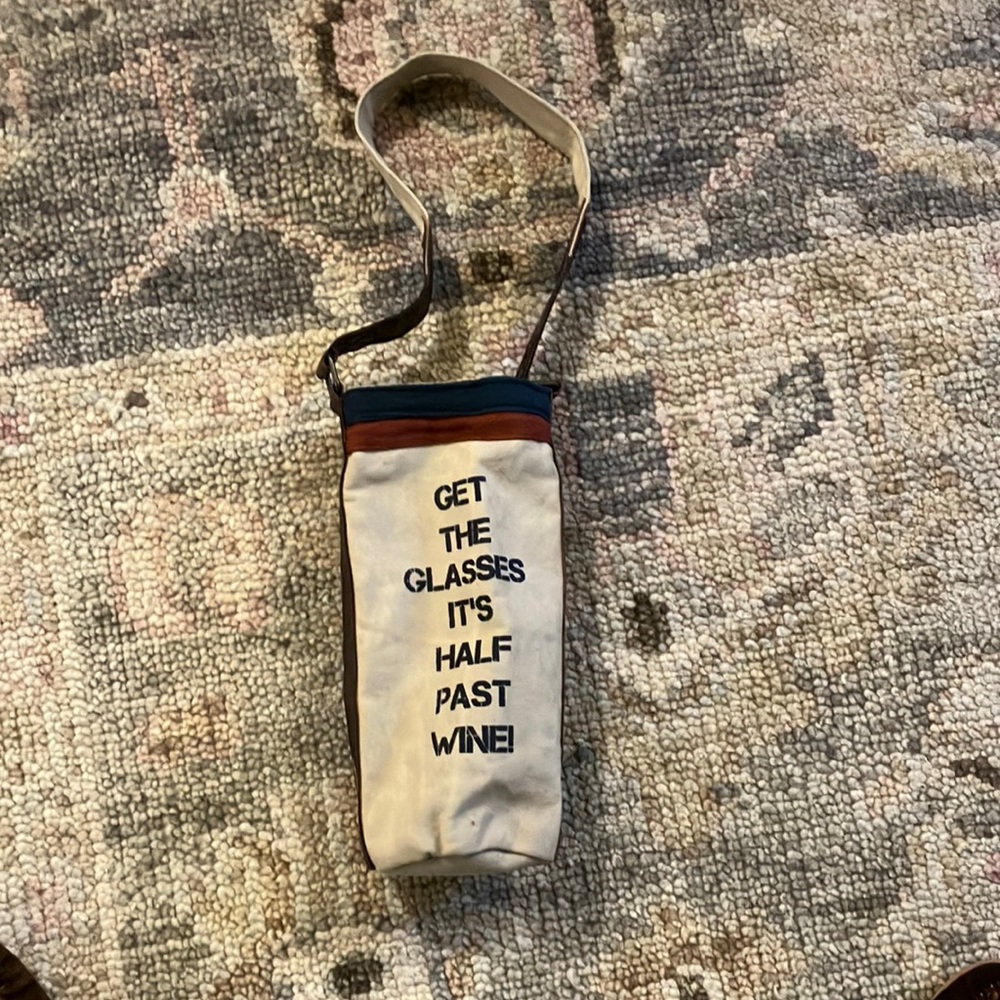 Mona B Wine bottle tote